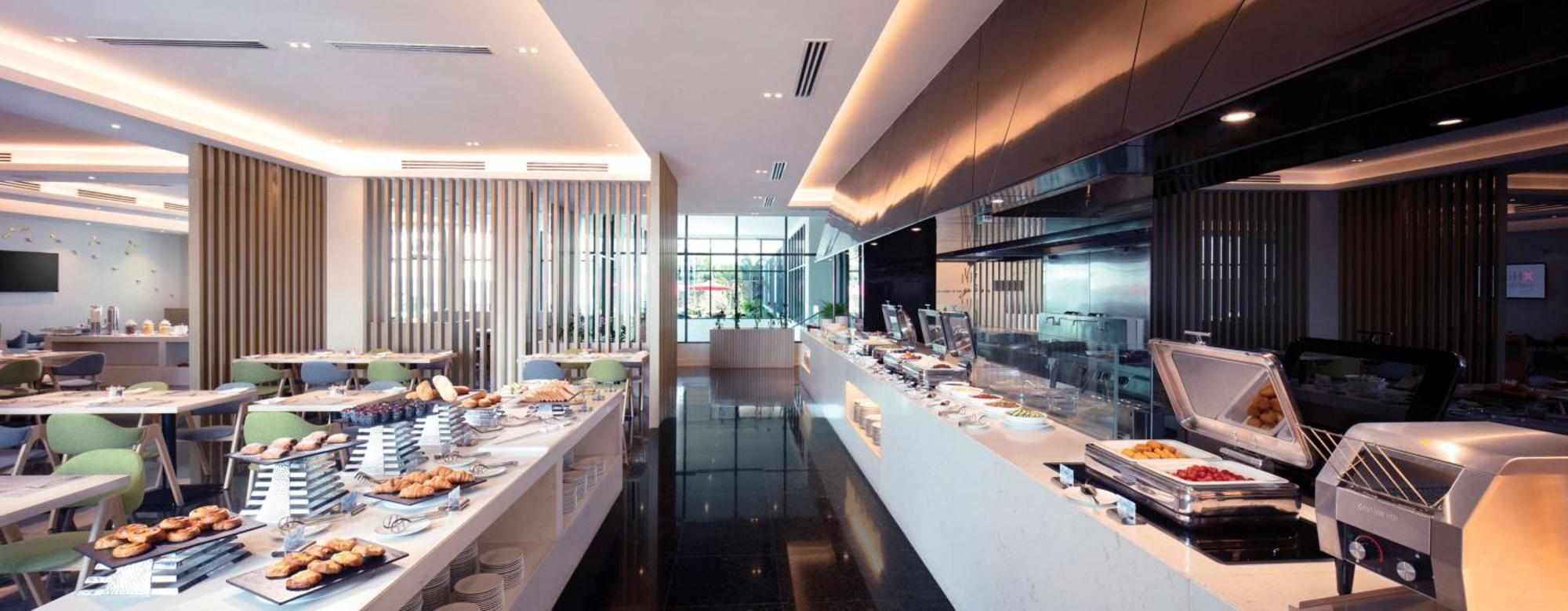 Hilton Garden Inn Puchong Exterior foto